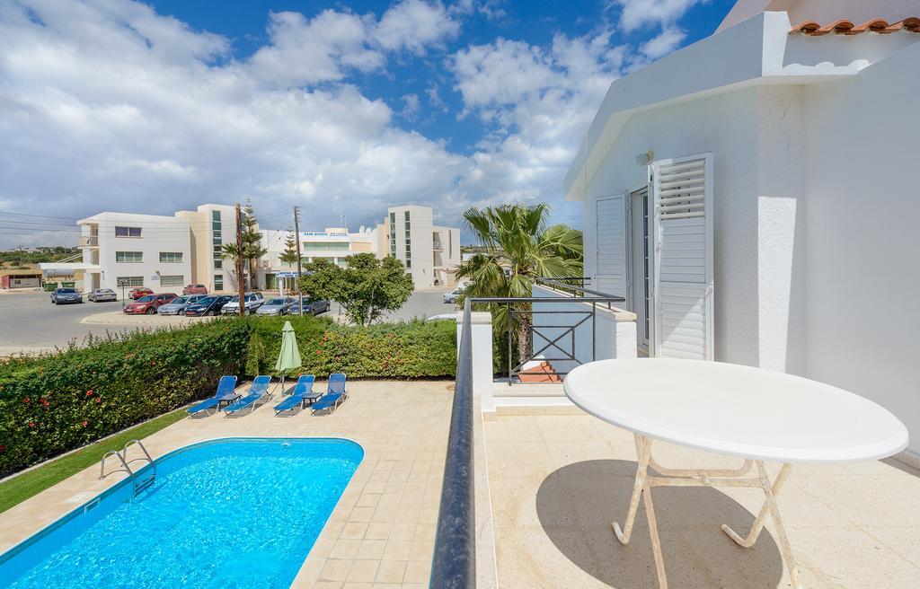 Merab Center Villas Aya Napa Oda fotoğraf
