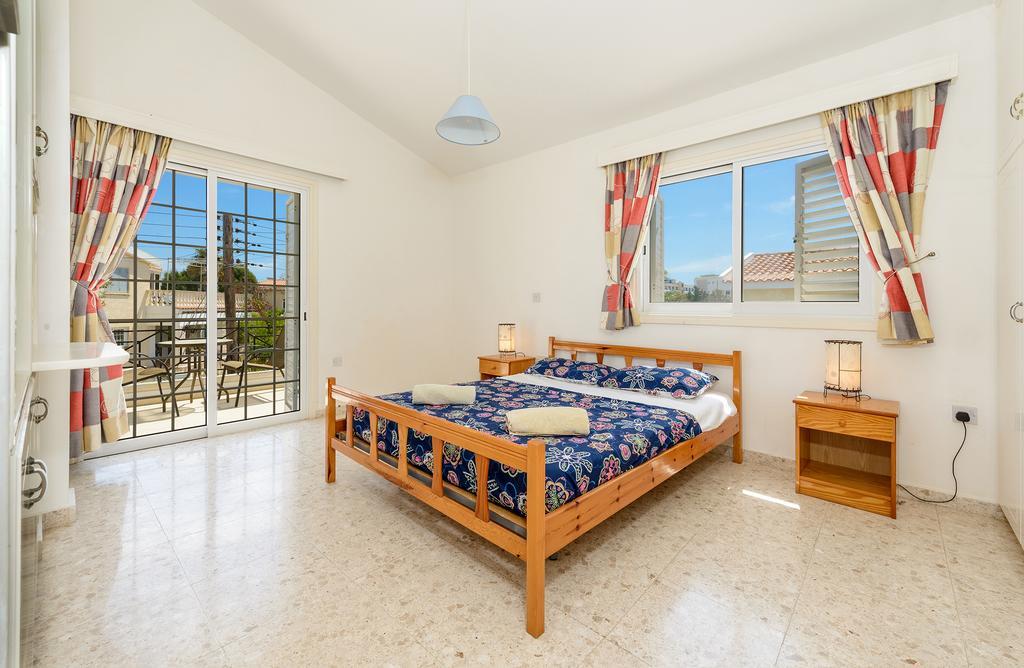 Merab Center Villas Aya Napa Oda fotoğraf
