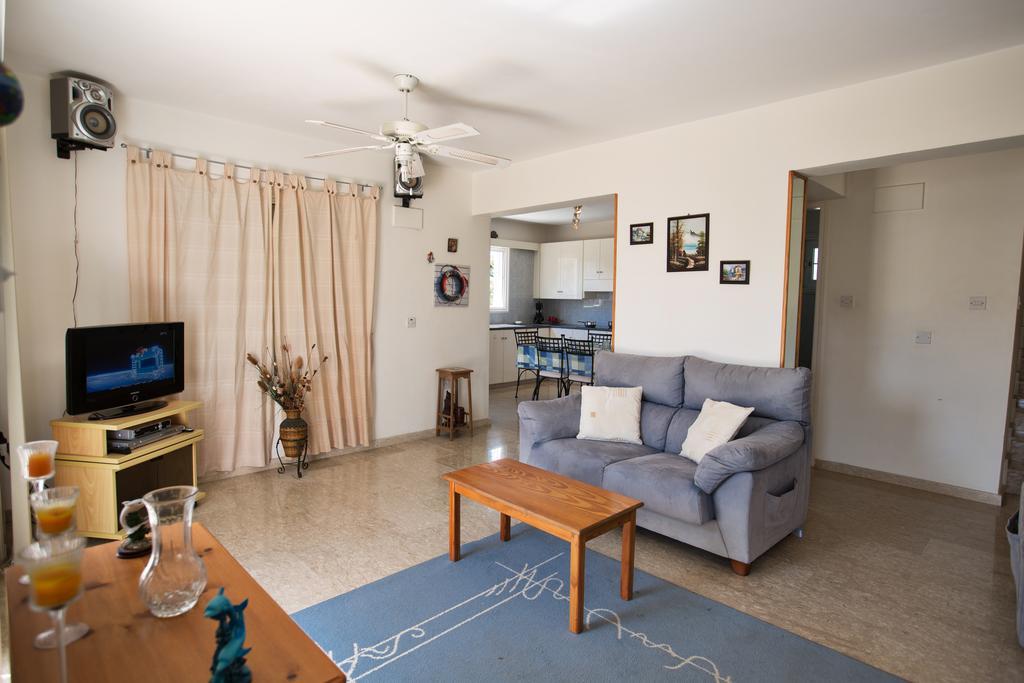 Merab Center Villas Aya Napa Dış mekan fotoğraf