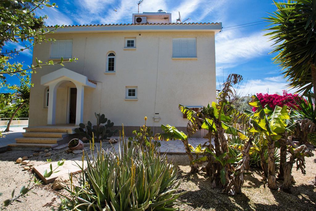 Merab Center Villas Aya Napa Dış mekan fotoğraf