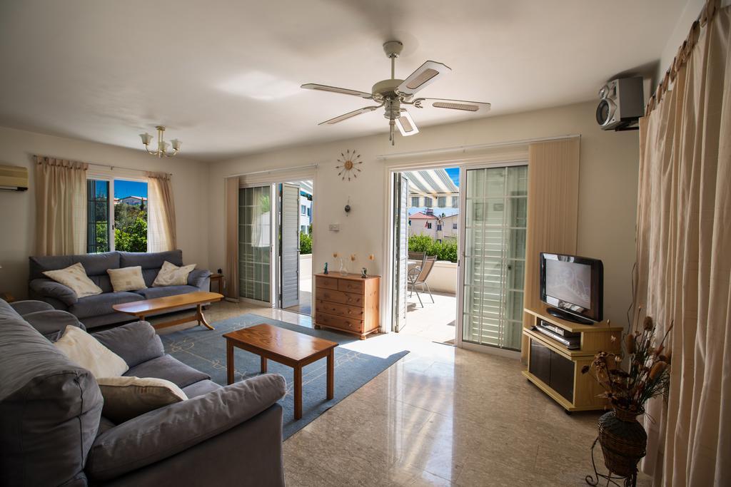 Merab Center Villas Aya Napa Dış mekan fotoğraf