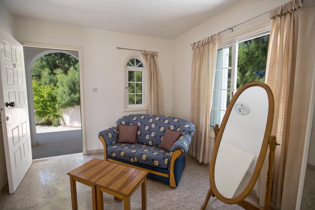 Merab Center Villas Aya Napa Dış mekan fotoğraf